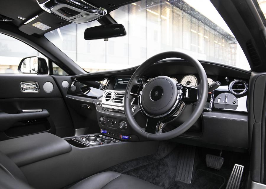 Торпедо Rolls-Royce Wraith by ONYX Concept 2019 года  (фото 34 из 36)